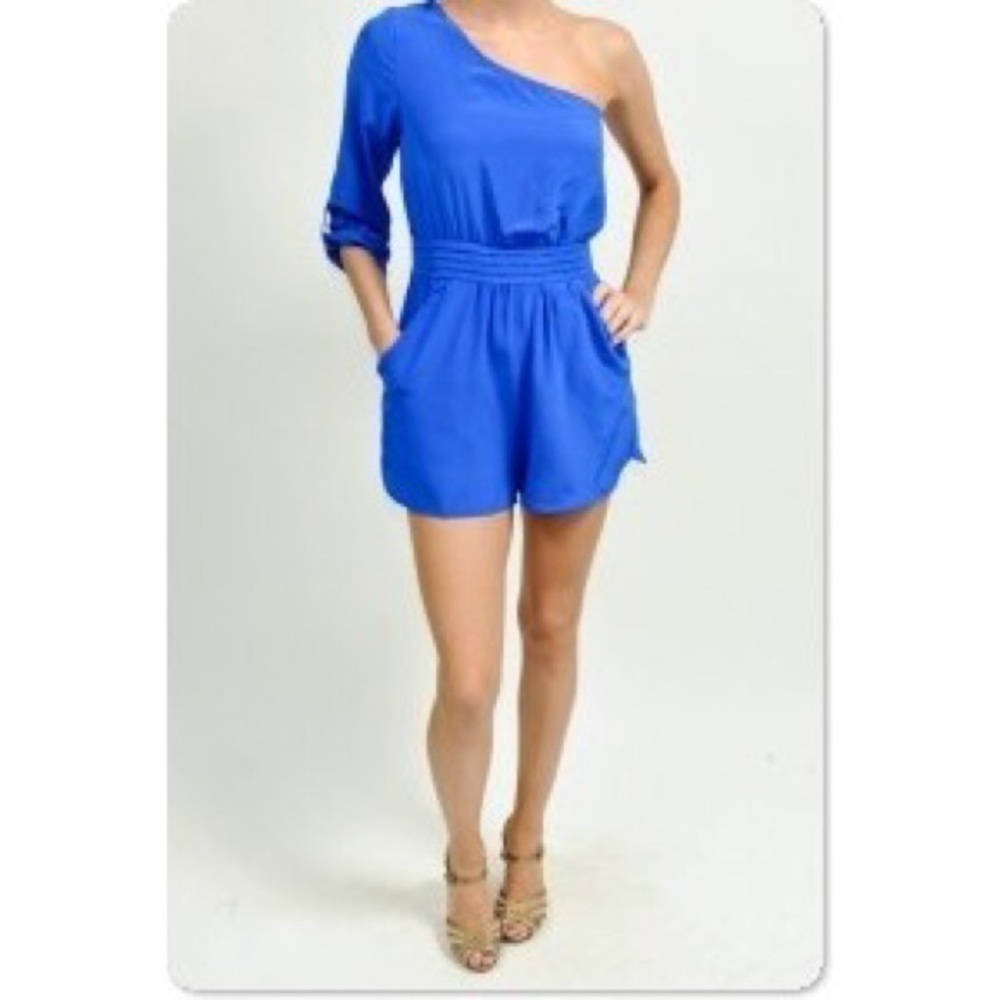 One shoulder romper